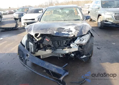 2010 Mercedes-Benz E 350 4Matic из США, поврежденный, VIN WDDHF8HBXAA123750